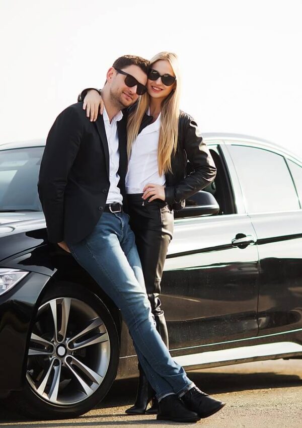 happy-young-couple-chooses-buying-new-car-family (1) happy-young-couple-chooses-buying-new-car-family (1)